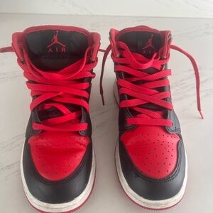Nike Air Jordan Red and Black Sneakers 1 mid bread toe size 5.5